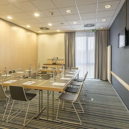 Express Muenchen Messe By Ihg 3*