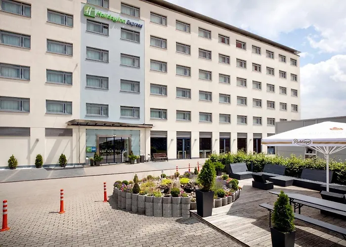 Hotel Express Muenchen Messe By Ihg 3*