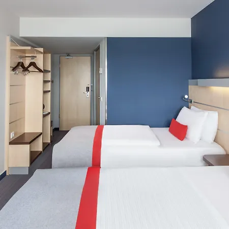 Express München Messe, An Ihg Hotel