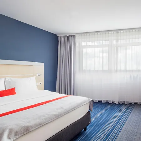 Hotel Express Muenchen Messe By Ihg 3*