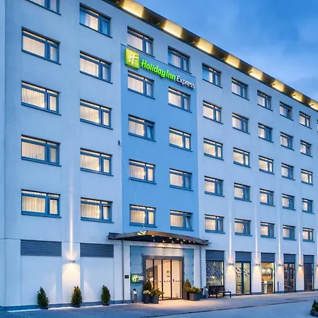 Hotel Express Muenchen Messe By Ihg 3*