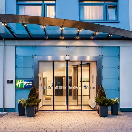 Express Muenchen Messe By Ihg Hotel 3*