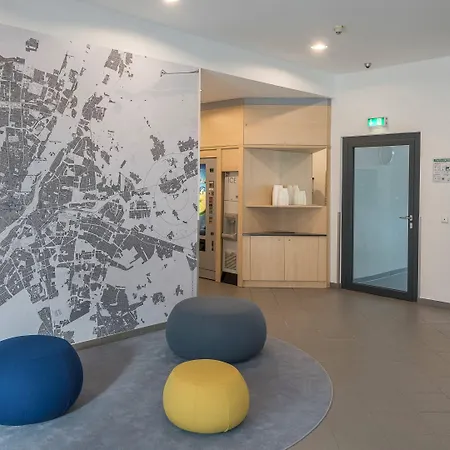 Express Muenchen Messe By Ihg Hotel 3*