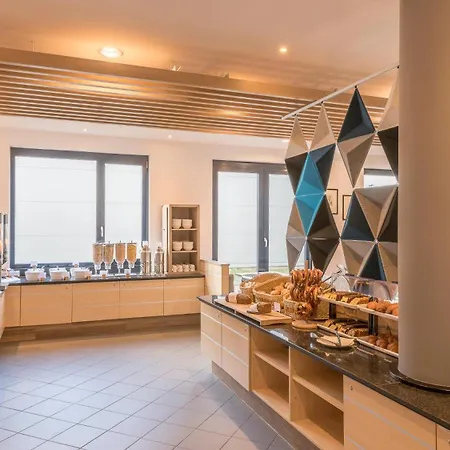 Express Muenchen Messe By Ihg 3*